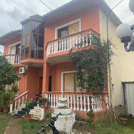Friends Hostel & Tours Shkodra Kültér fotó